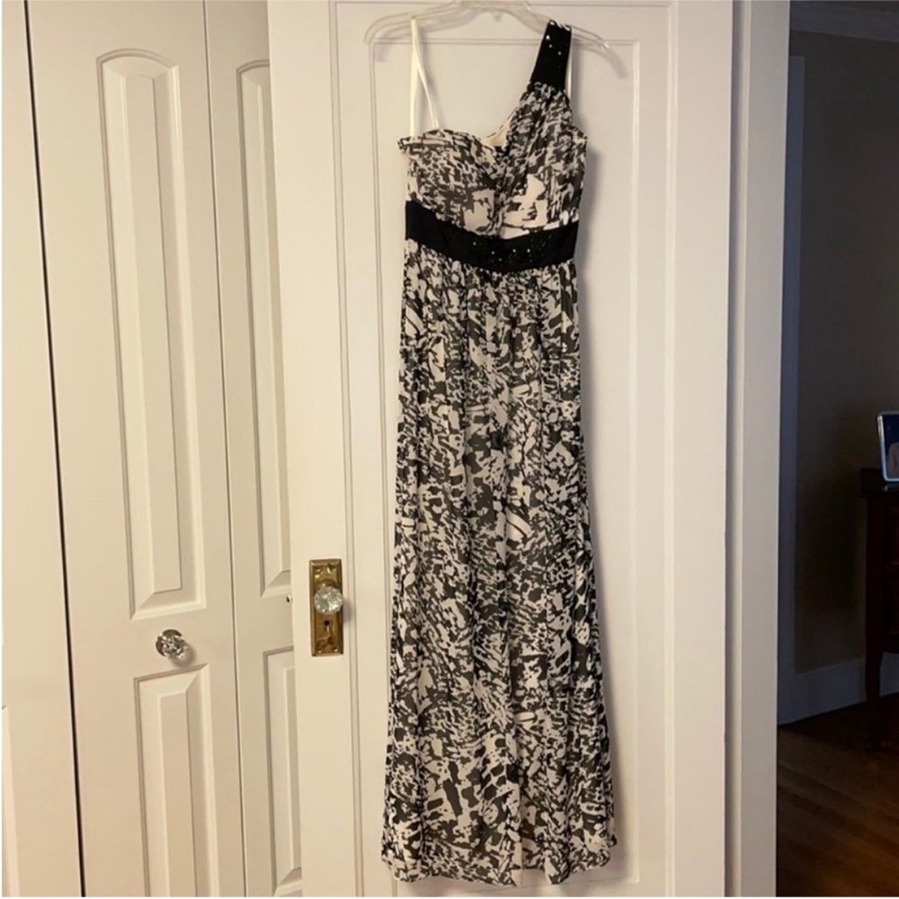 Max & Cleo One Shoulder Gown Size 8 Black White Beaded Formal Dress Wedding Prom